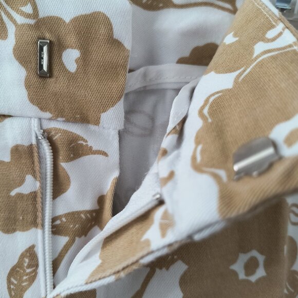 Vintage Y2K Summer White/Tan Flower Print Capris - Women's 8P (Petite) - Picture 5 of 6